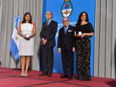 El Canciller Faurie y el Director del ISEN, Fernando Petrella, distinguen a los mejores promedios de ambas promociones 