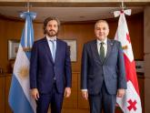 Canciller Santiago Cafiero con Irakli Kurashvili, embajador de Georgia