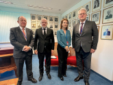 Canciller Mondino con autoridades ucranianas en Viena