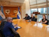 Mondino y el embajador de la República de El Salvador, Eduardo José Cardoza Mata