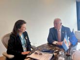 Mondino con su par de la UE, Josep Borrell