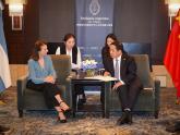 Mondino y representantes empresarios locales