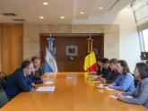 Mondino con el Embajador del Reino de Bélgica en la República Argentina, Karl Dhaene.