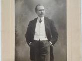 Embajador Luis Bernabé Molina