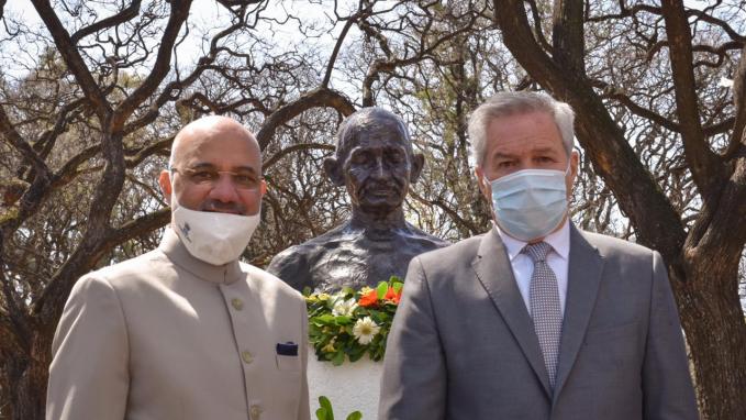 Ofrenda a Gandhi