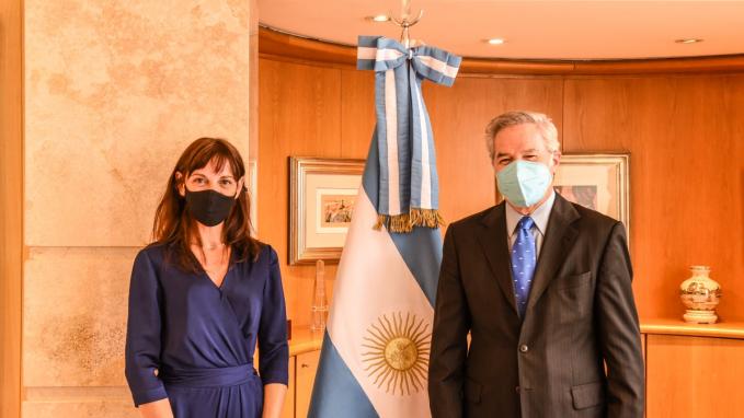 Canciller Solá y Embajadora en Canadá