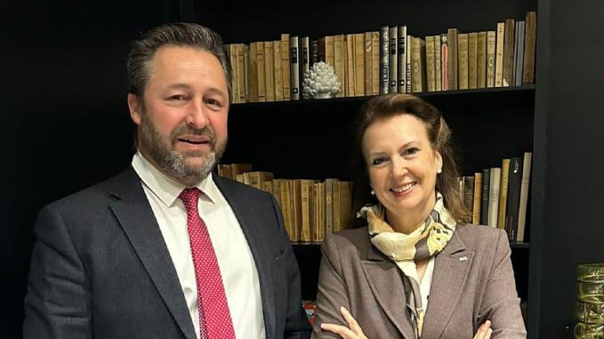 Mondino with Pierre de Lapeyriere