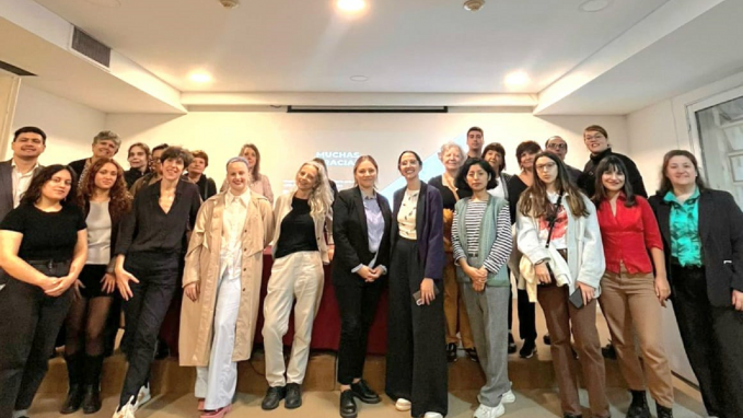 Conservación de textiles históricos_Red Modalia