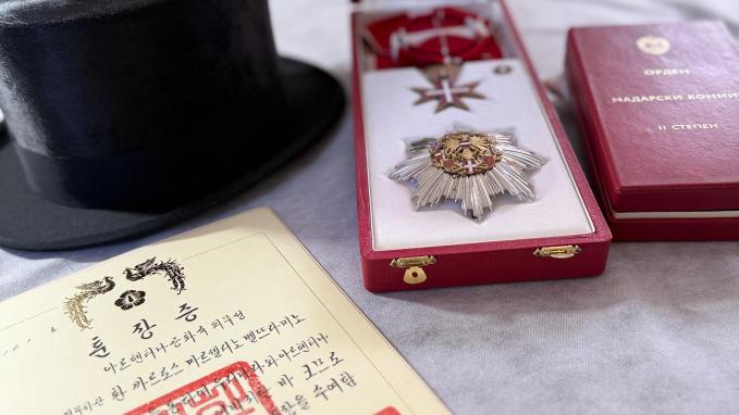 Galera y condecoraciones